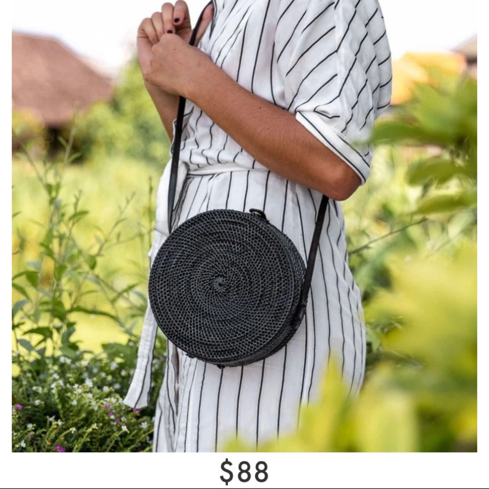 Round brown and black rattan shoulder bag